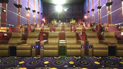 Newport Mall Upgraded Ultra Cinema 1 .